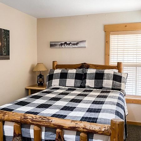 Cinnamon Teal Chalet Redmond Bagian luar foto