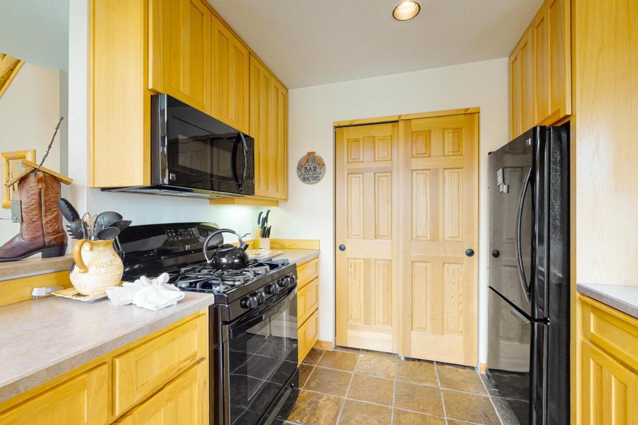 Cinnamon Teal Chalet Redmond Bagian luar foto