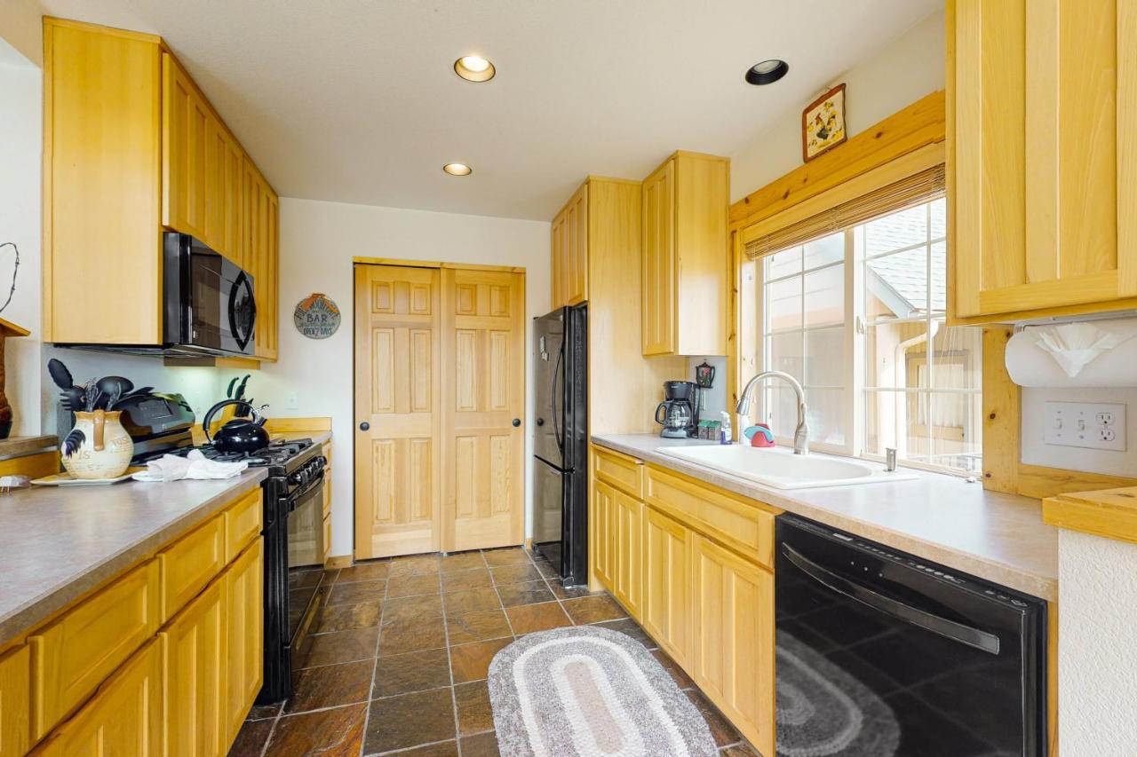 Cinnamon Teal Chalet Redmond Bagian luar foto