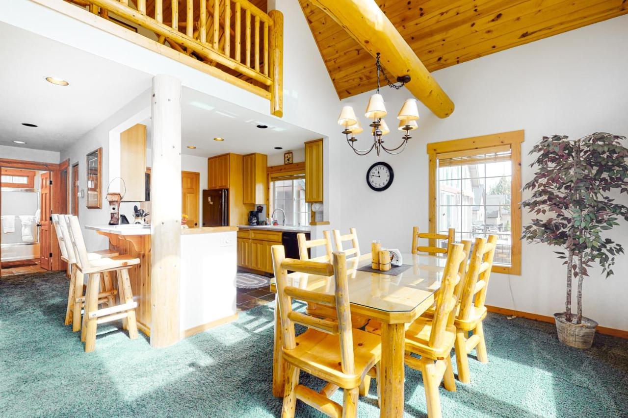 Cinnamon Teal Chalet Redmond Bagian luar foto