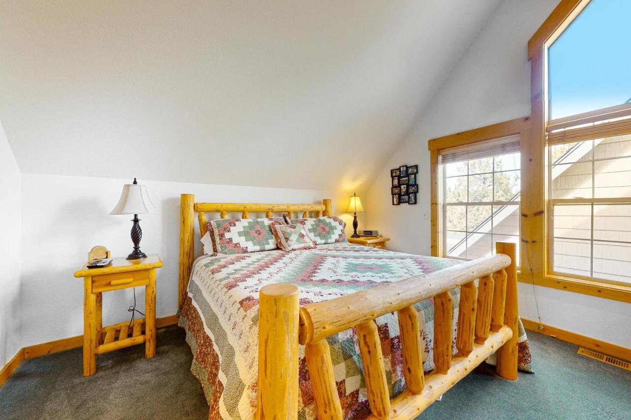 Cinnamon Teal Chalet Redmond Bagian luar foto