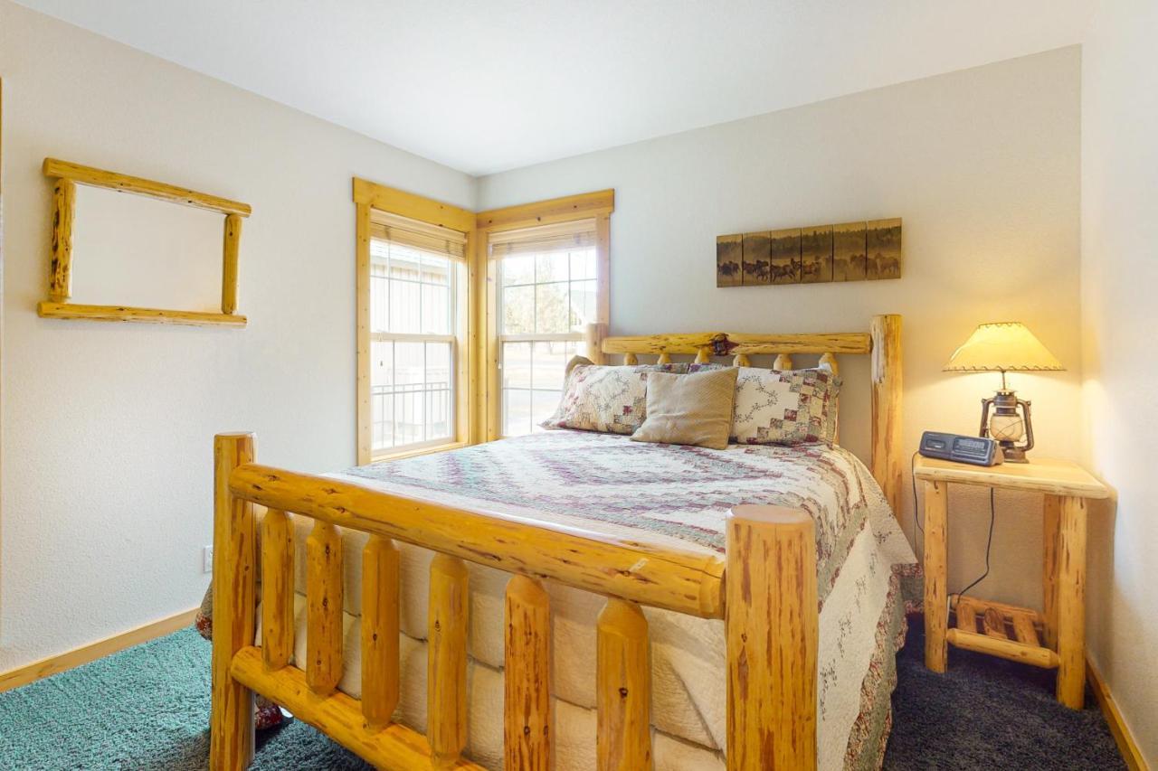 Cinnamon Teal Chalet Redmond Bagian luar foto