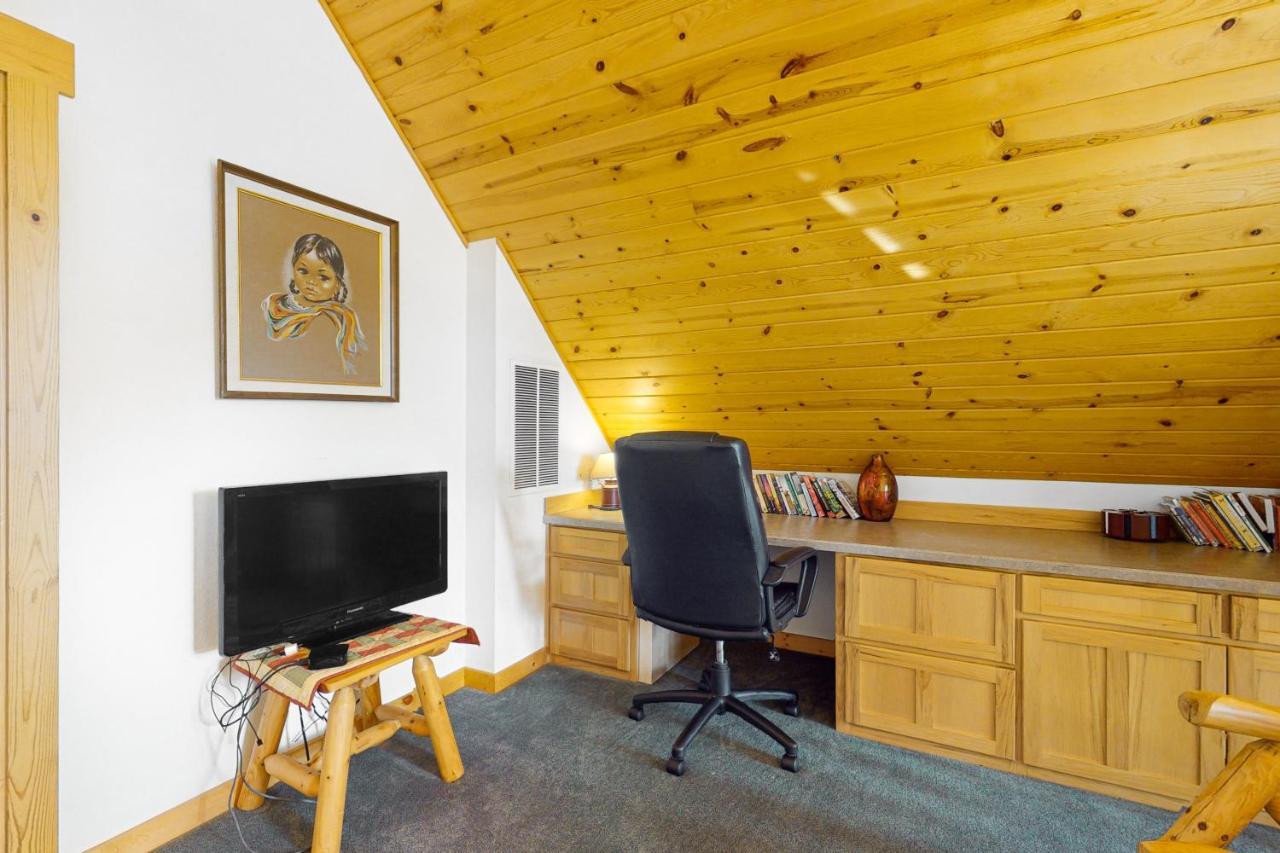 Cinnamon Teal Chalet Redmond Bagian luar foto