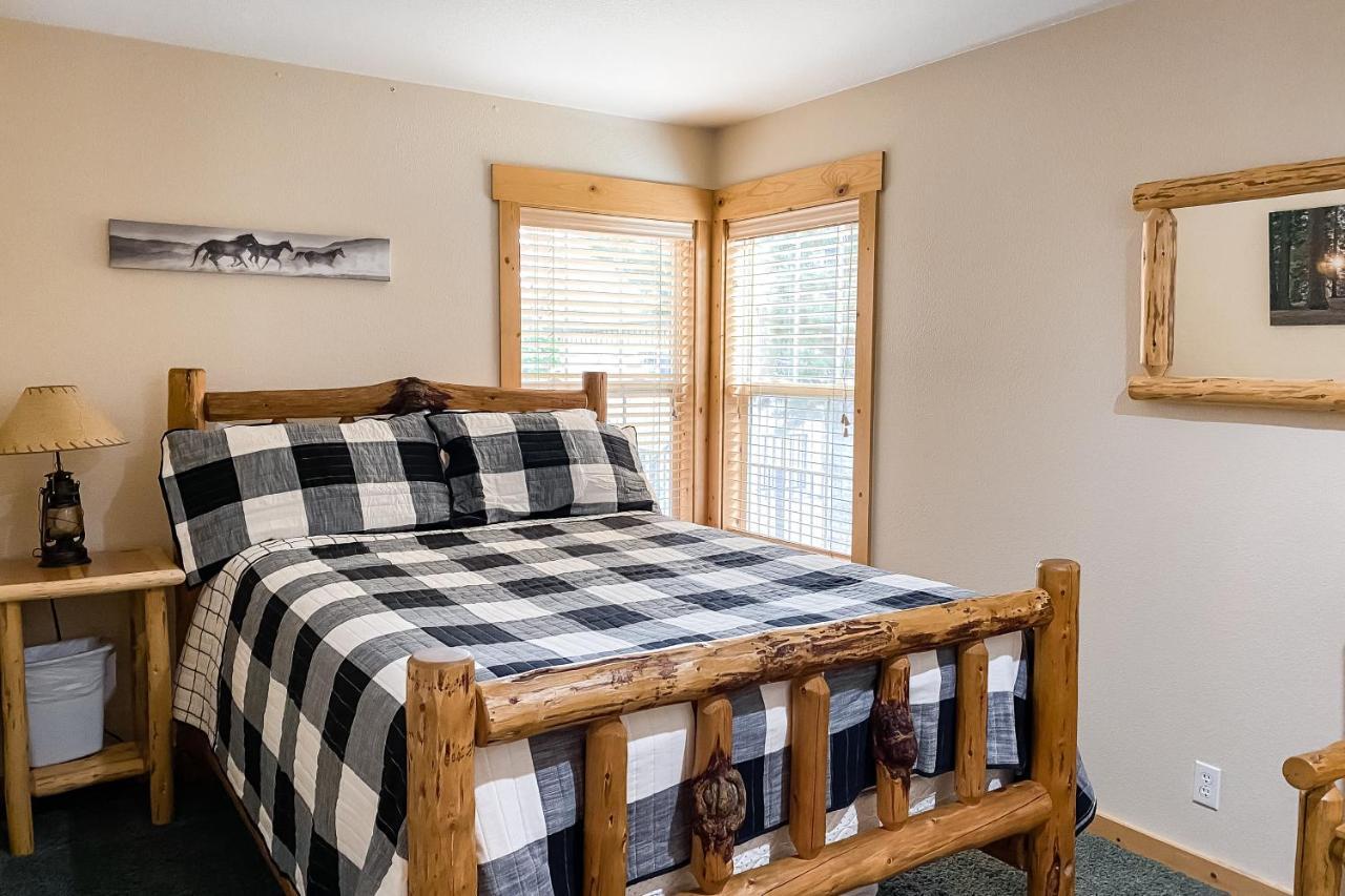 Cinnamon Teal Chalet Redmond Bagian luar foto